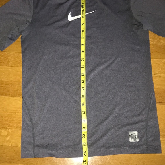 Gray Nike workout top - Picture 5 of 6